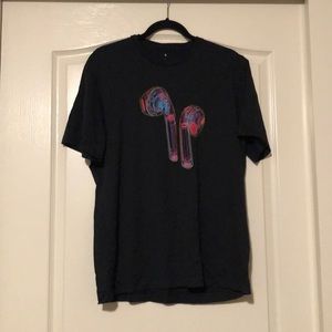 Apple AirPods T-shirt | Size L